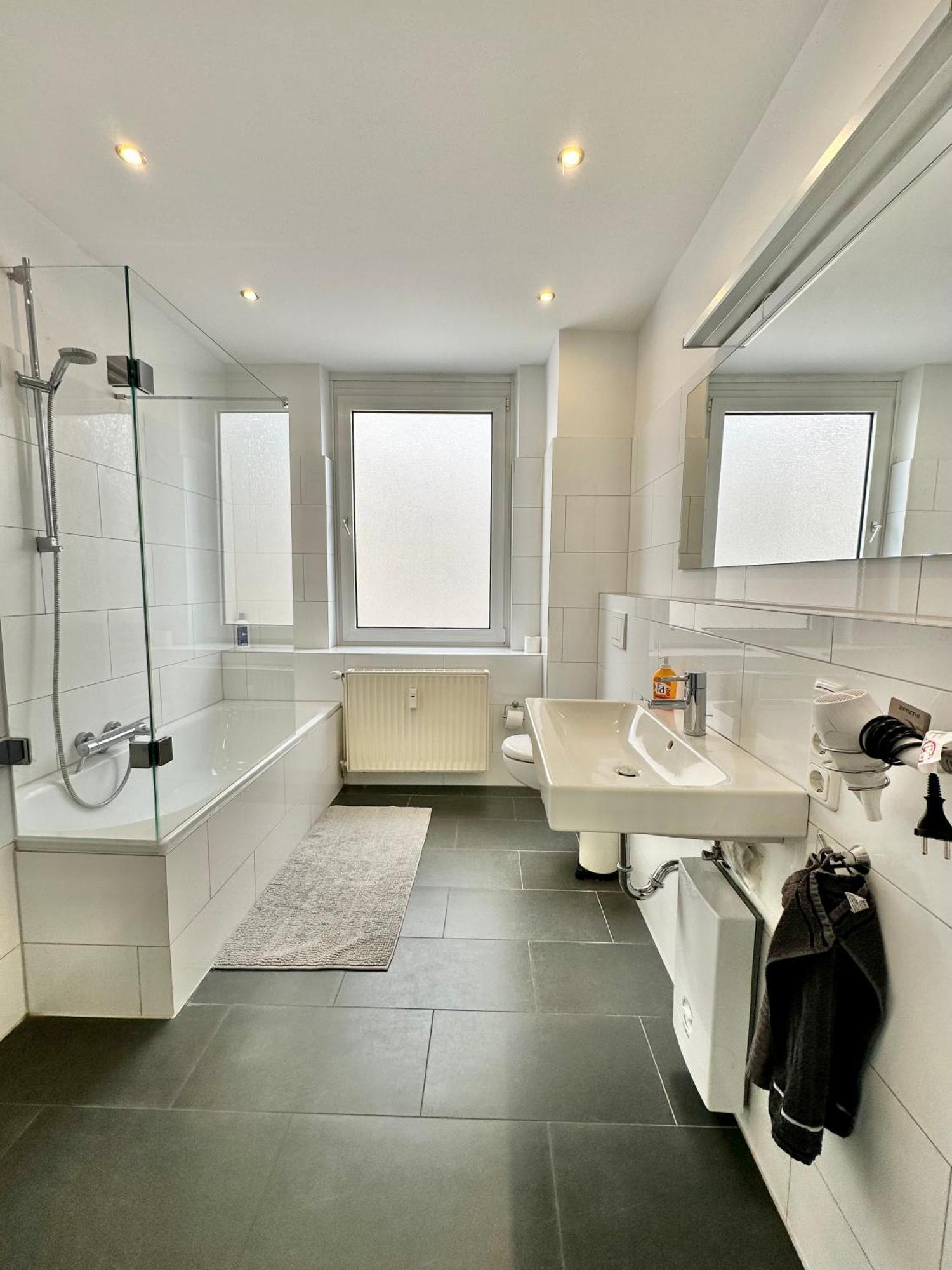 Geraeumiges City-Apartment Mit 2 Badezimmer Und Parkplaetzen D46-Og 奥尔登堡 外观 照片